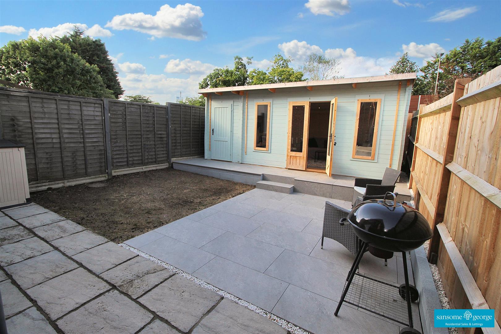 Charlville Drive, Calcot, Reading